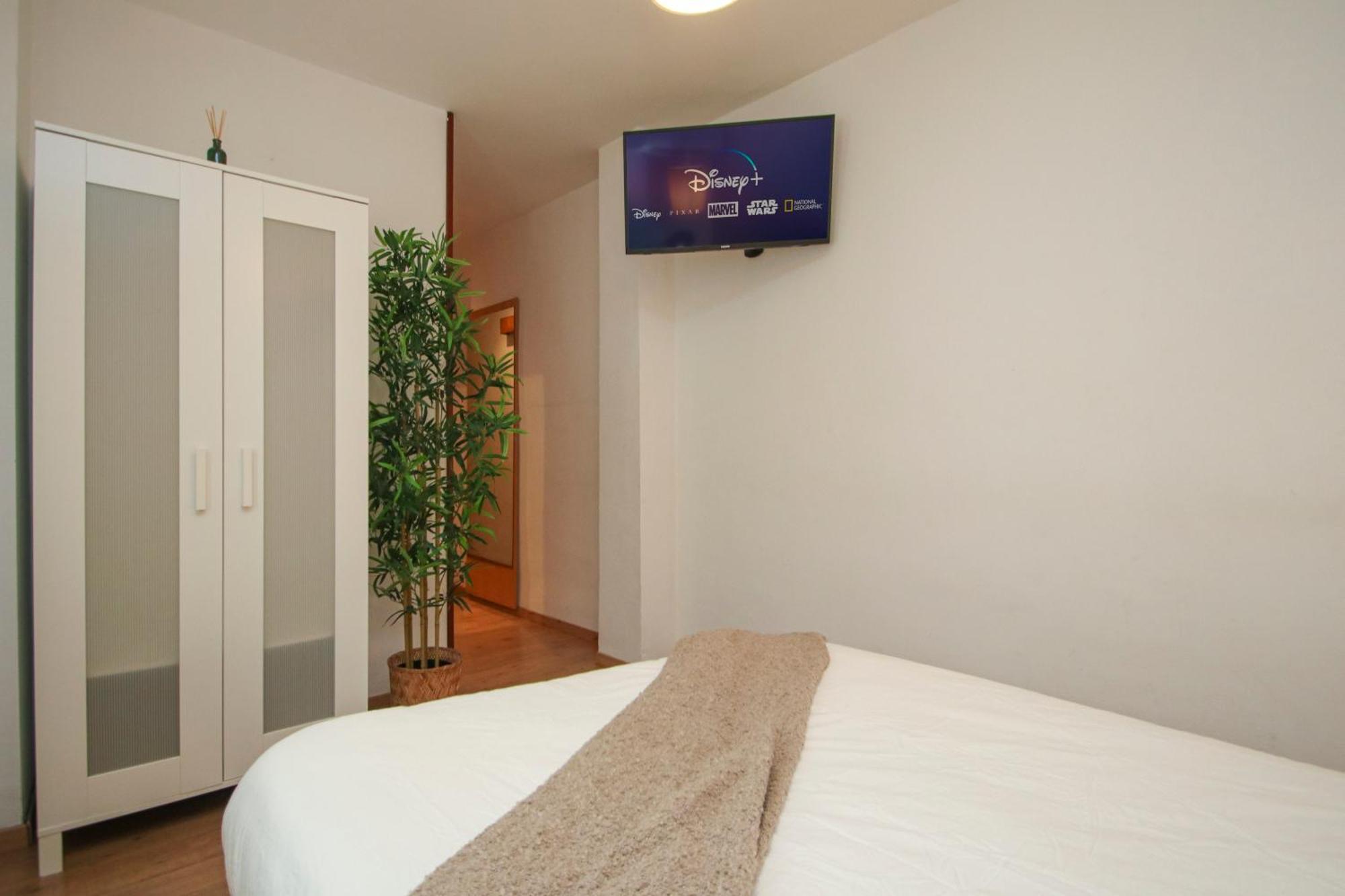 Spacious 2 Bedroom Apt In The Heart Of Triana Séville Extérieur photo