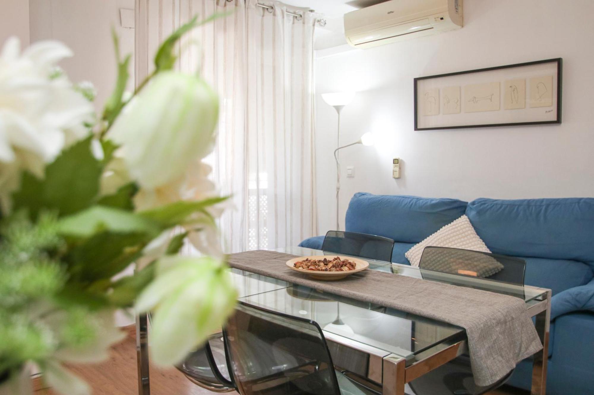 Spacious 2 Bedroom Apt In The Heart Of Triana Séville Extérieur photo