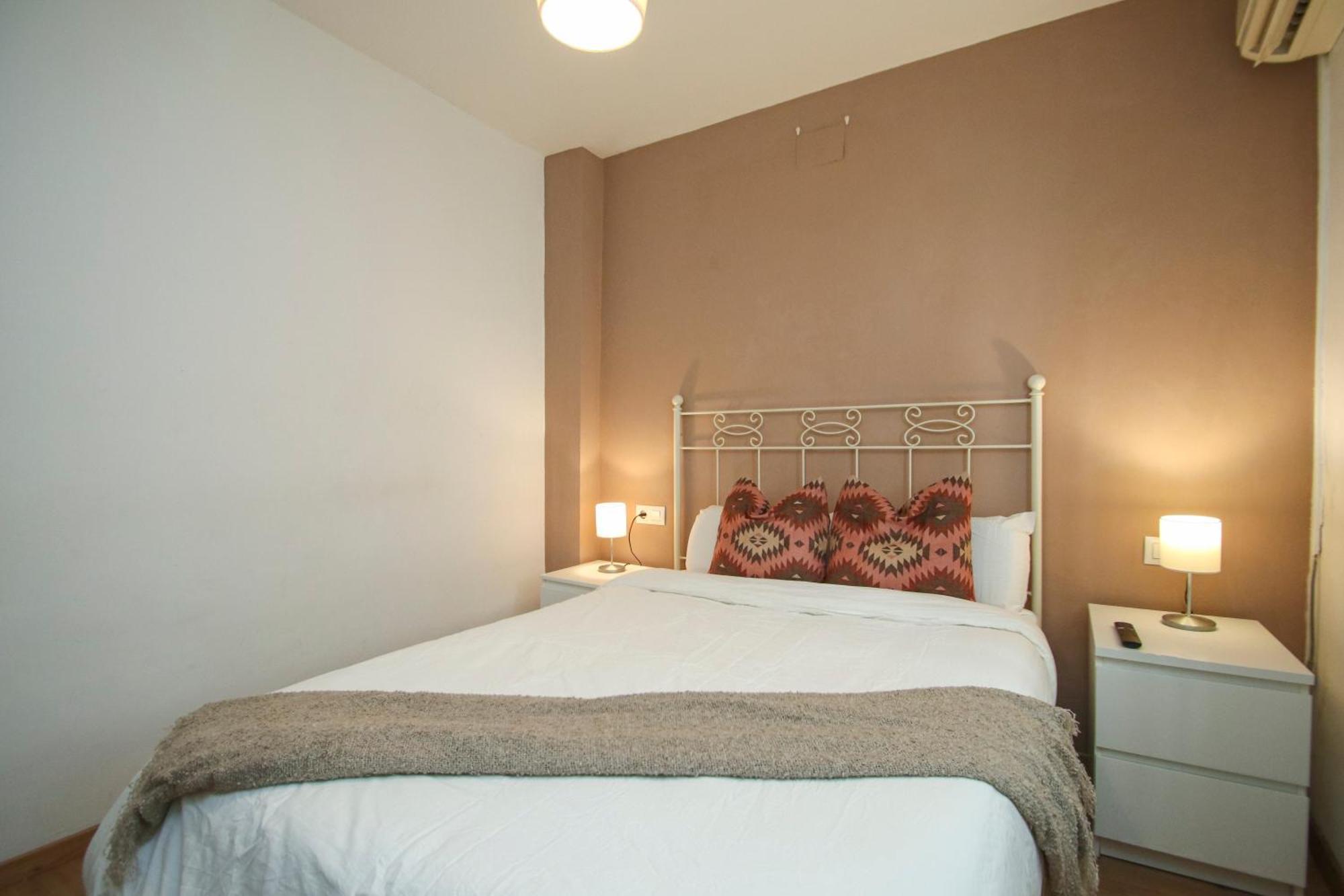 Spacious 2 Bedroom Apt In The Heart Of Triana Séville Extérieur photo