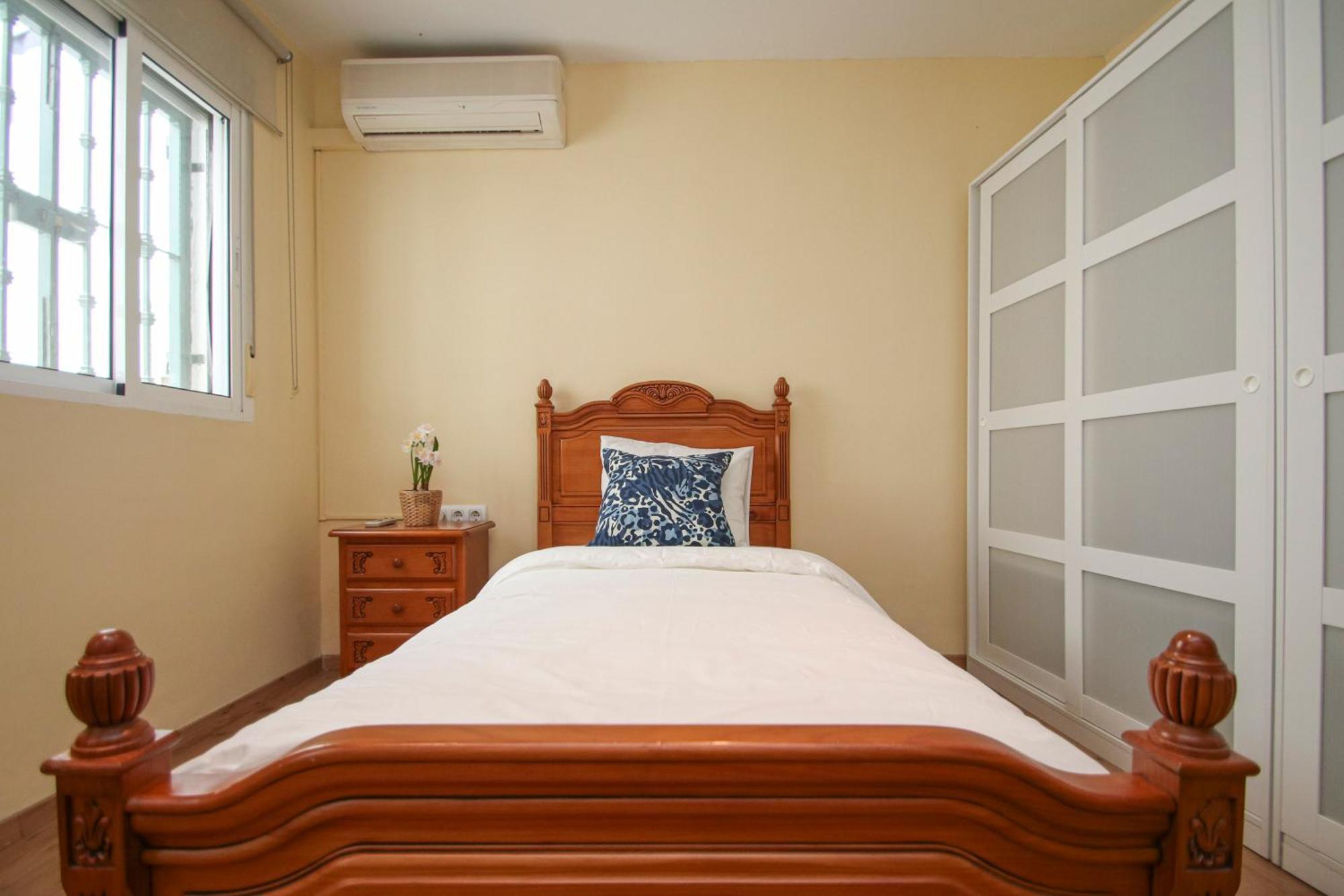 Spacious 2 Bedroom Apt In The Heart Of Triana Séville Extérieur photo